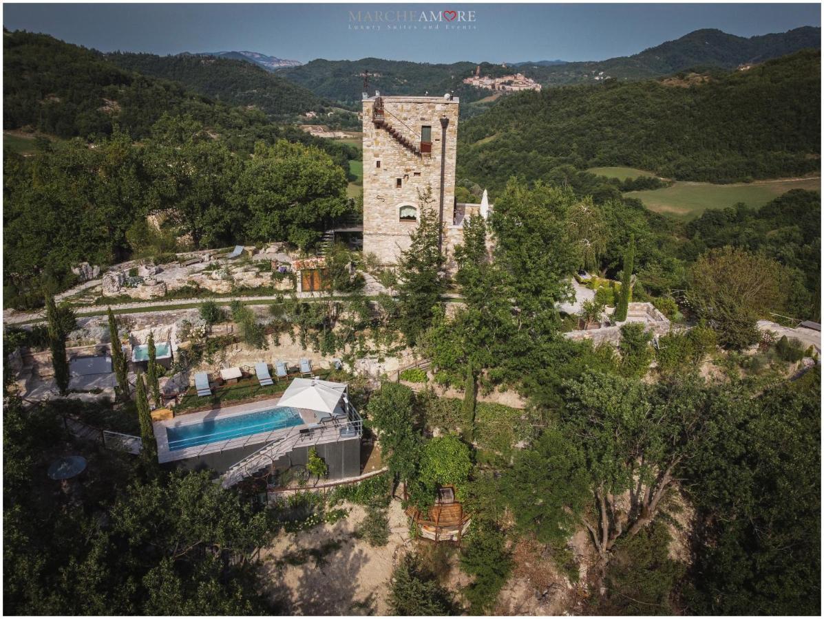 MarcheAmore - La Roccaccia relax, art&nature Montefortino Esterno foto