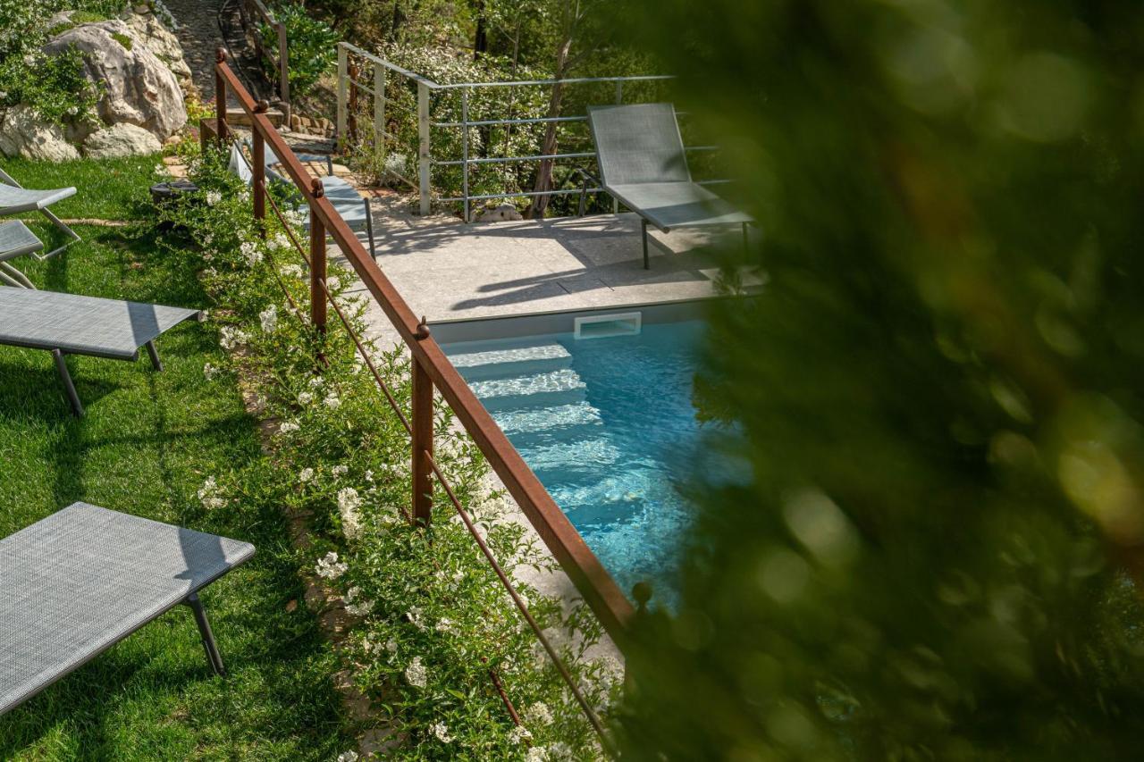 MarcheAmore - La Roccaccia relax, art&nature Montefortino Esterno foto